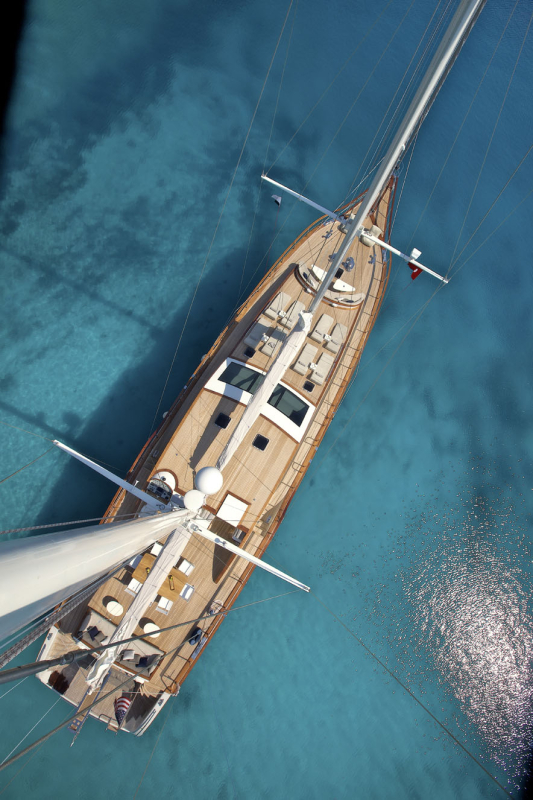 miss b yacht exterior