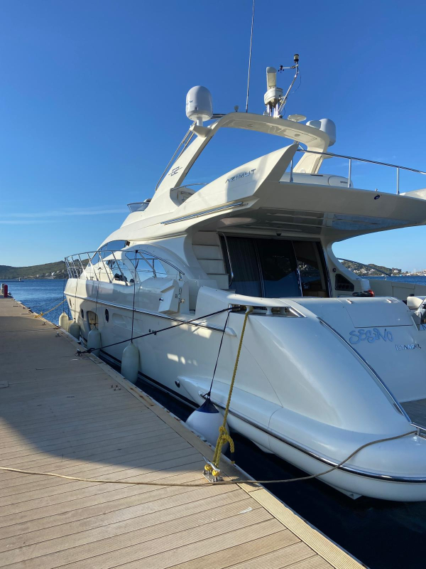 Azimut 62E