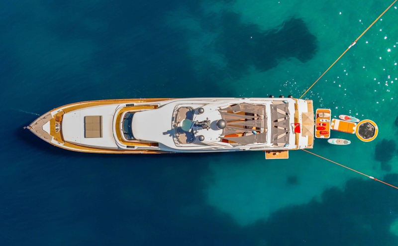 Ariela motor yacht exterior
